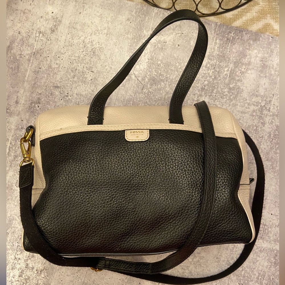 Fossil 1954 Two Toned Black & Ivory Crossbody Leather Satchel - Picture 2 of 8